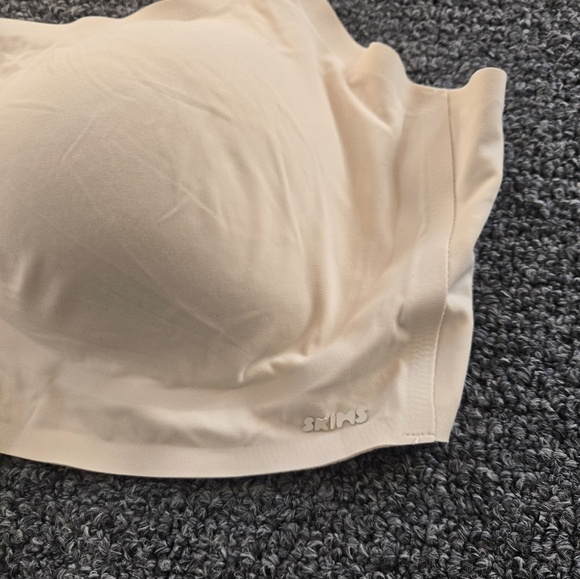 Skims Naked Scoop Bra   3x NwT - Picture 2 of 2